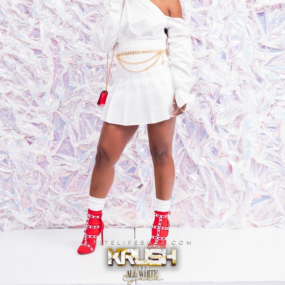 VALENTINO GARAVANI BOOTIES SIZE 8.5 worn once - Picture 4 of 4